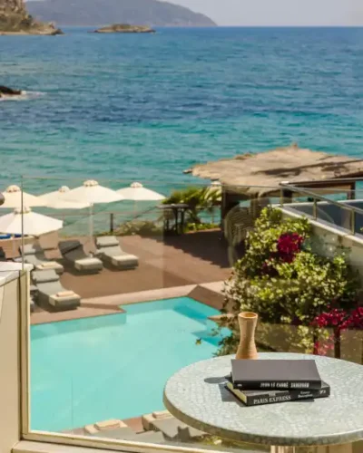 senior suite &theta;έ&alpha; &theta;ά&lambda;&alpha;&sigma;&sigma;&alpha; &Mu;&omicron;&nu;&epsilon;&mu;&beta;&alpha;&sigma;&iota;ά